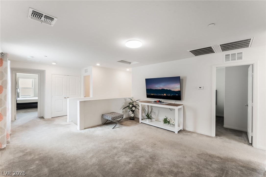 6631 Frosted Harvest Avenue Las Vegas NV 89108