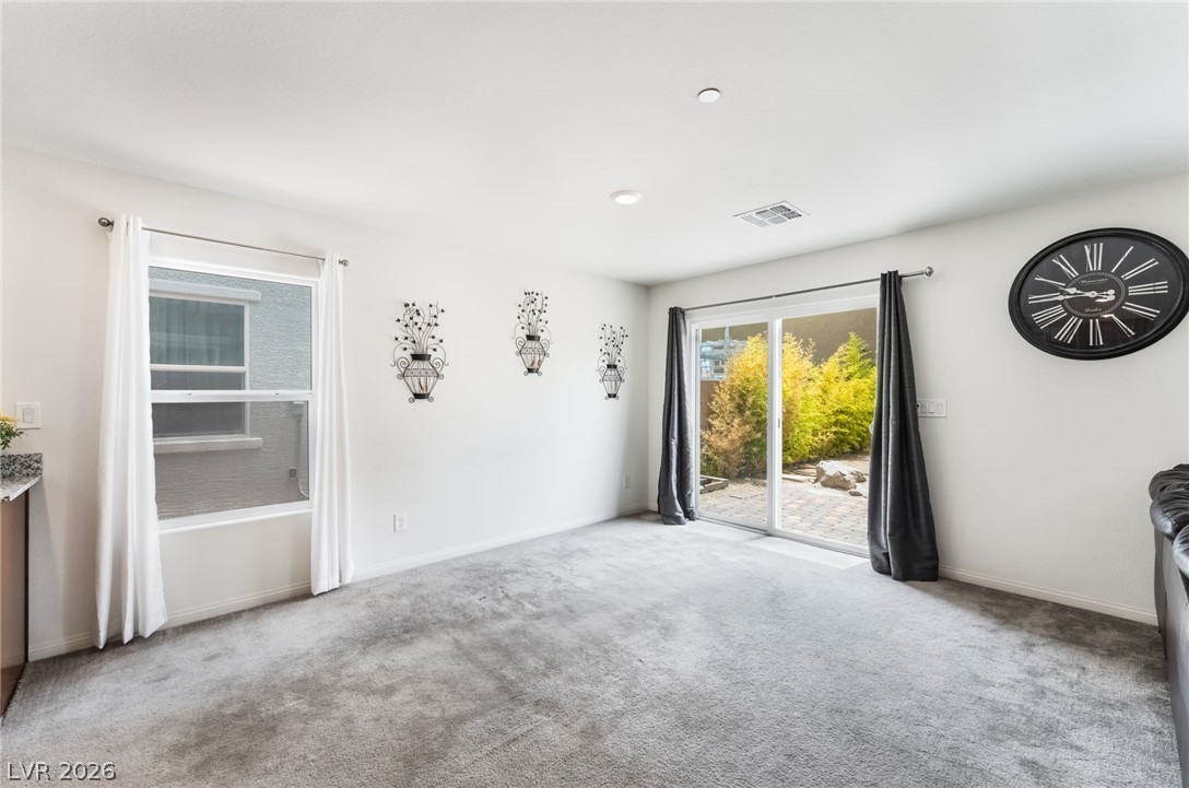 6631 Frosted Harvest Avenue Las Vegas NV 89108