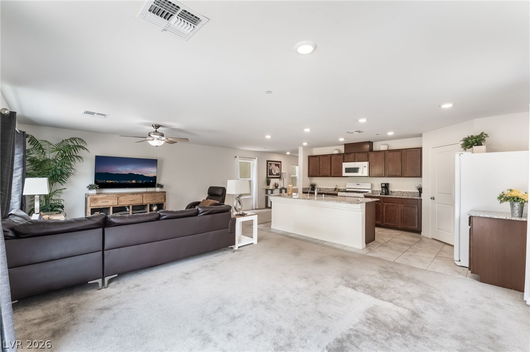 6631 Frosted Harvest Avenue Las Vegas NV 89108