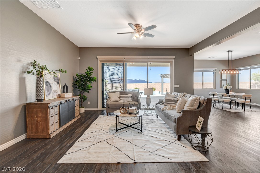 6390 Painted Creek Street Las Vegas NV 89149