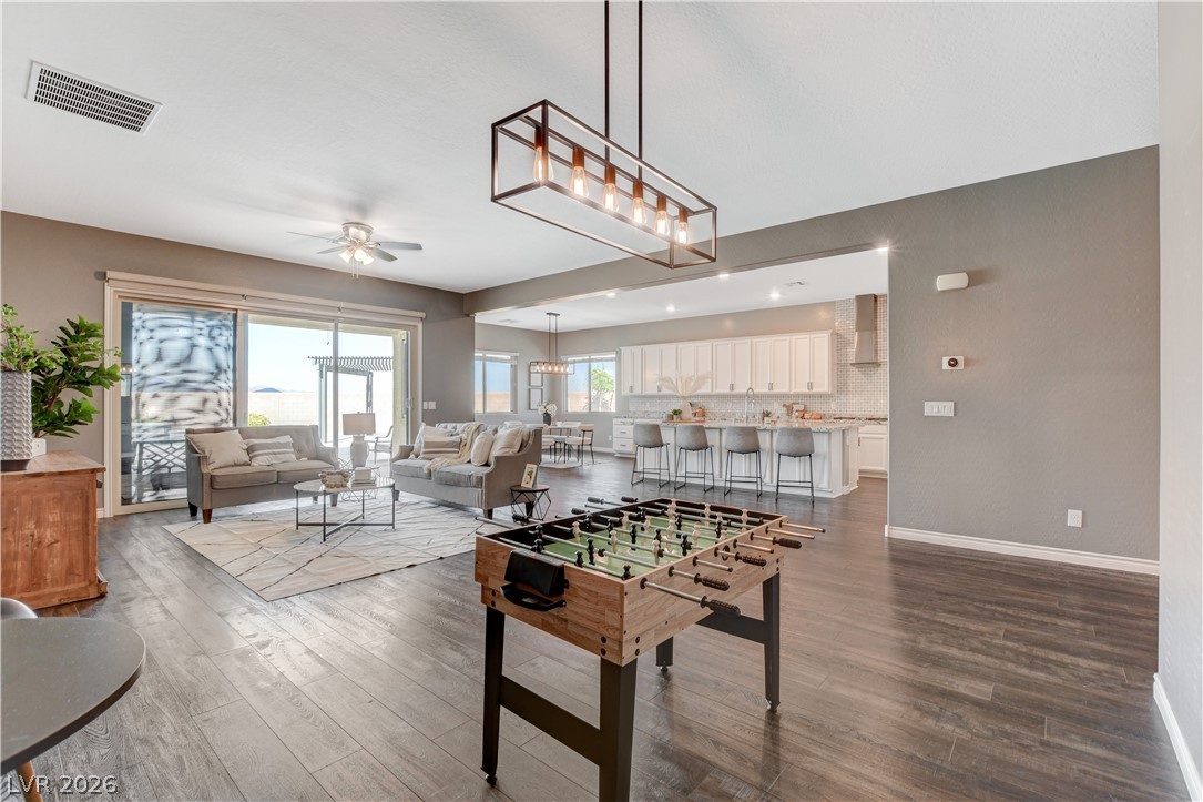 6390 Painted Creek Street Las Vegas NV 89149