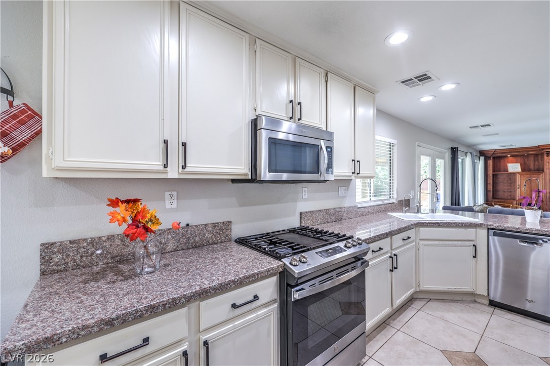6525 Night Owl Bluff Avenue North Las Vegas NV 89084
