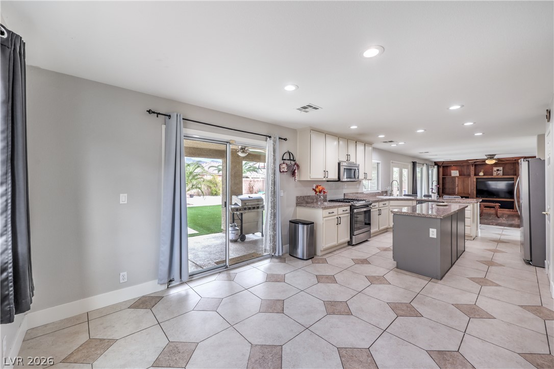 6525 Night Owl Bluff Avenue North Las Vegas NV 89084