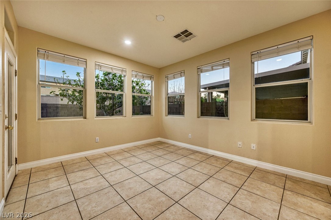 9609 Rolling Thunder Avenue Las Vegas NV 89148