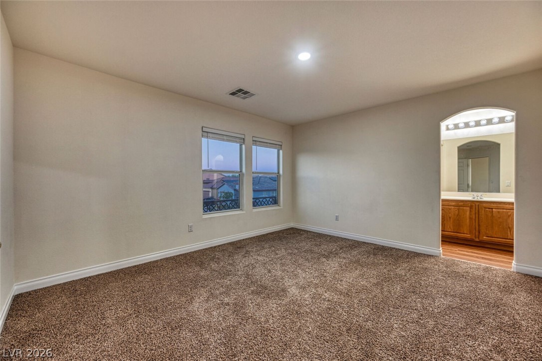 9609 Rolling Thunder Avenue Las Vegas NV 89148