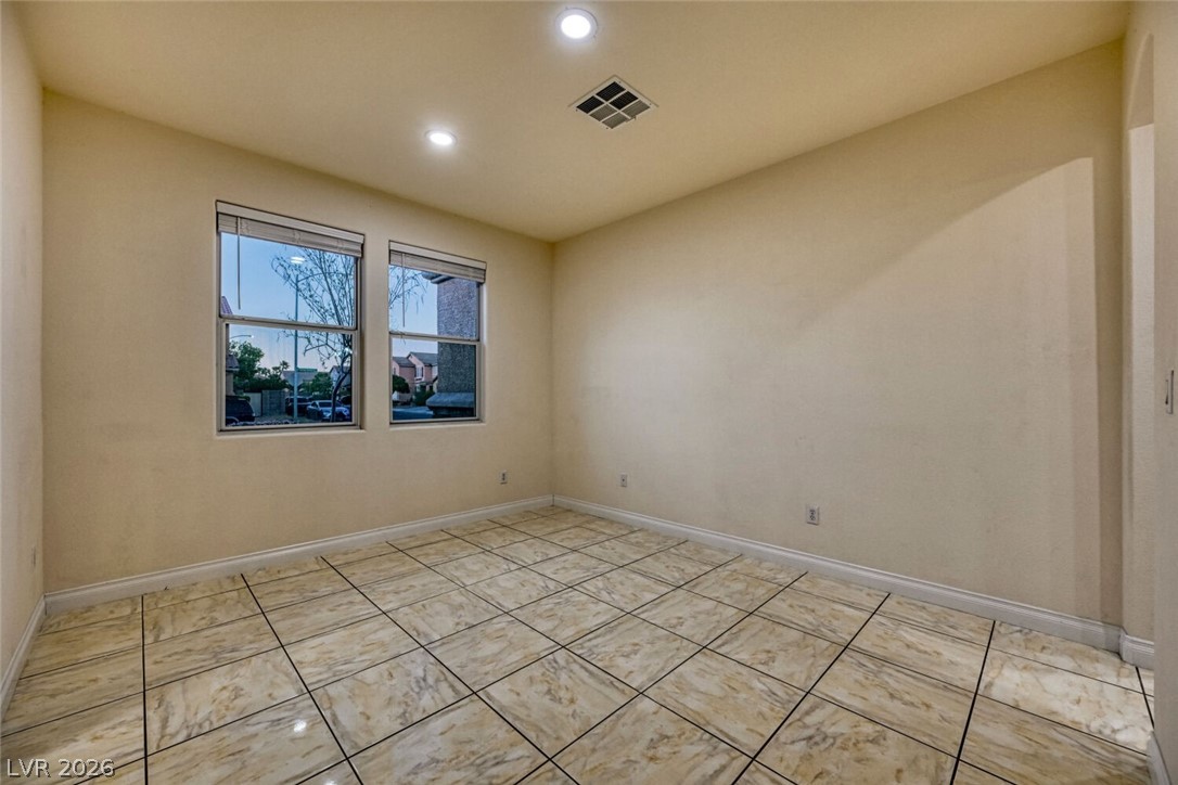 9609 Rolling Thunder Avenue Las Vegas NV 89148