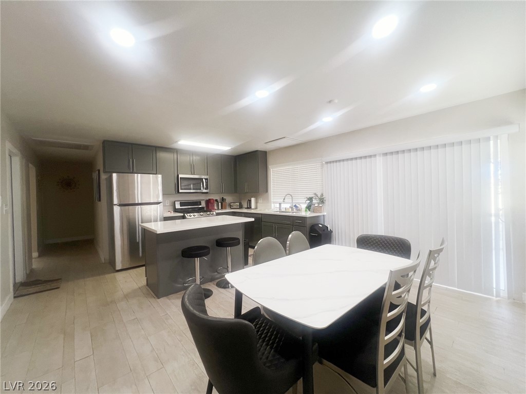4194 Greenpoint Street Las Vegas NV 89147