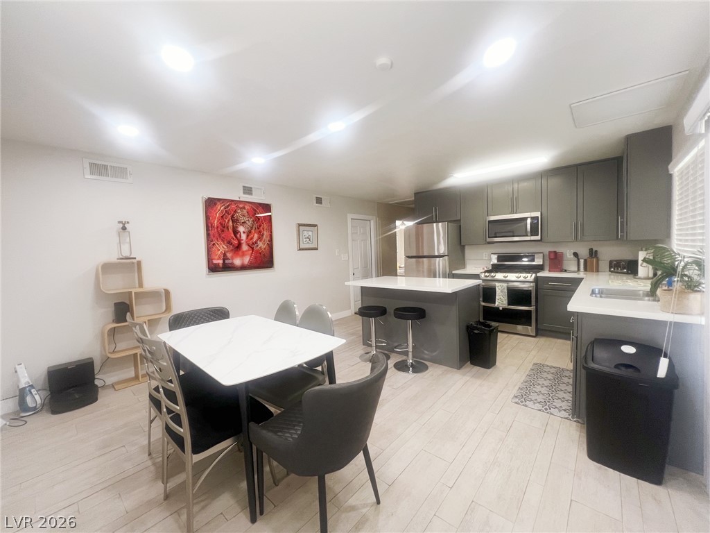 4194 Greenpoint Street Las Vegas NV 89147