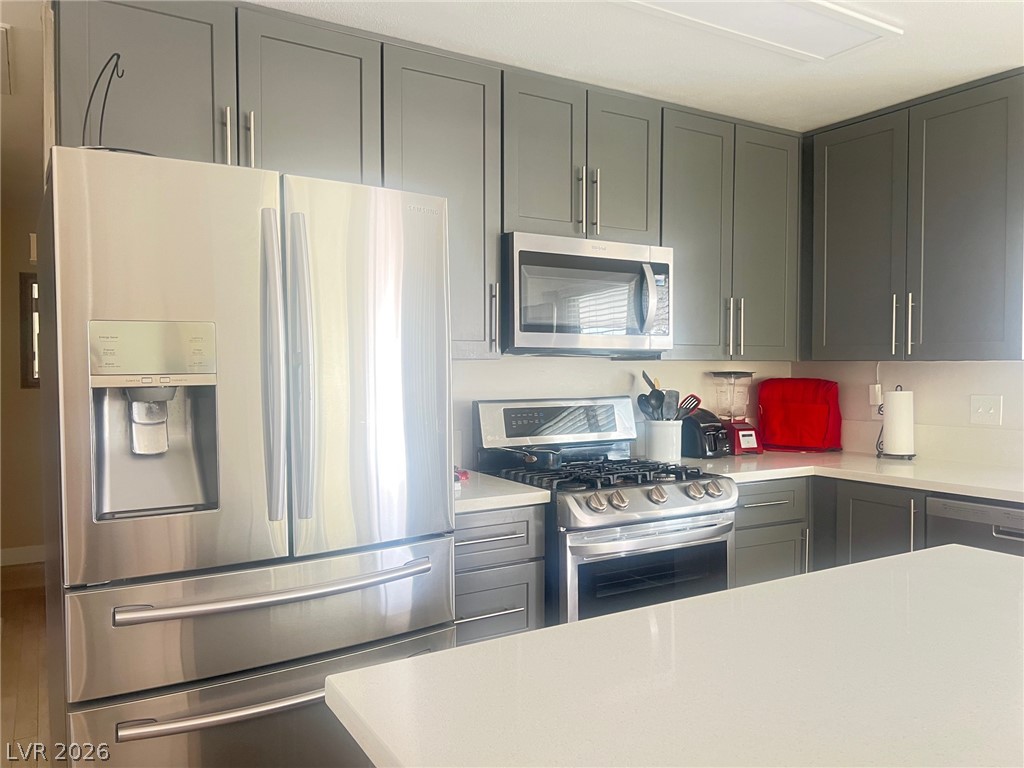 4194 Greenpoint Street Las Vegas NV 89147