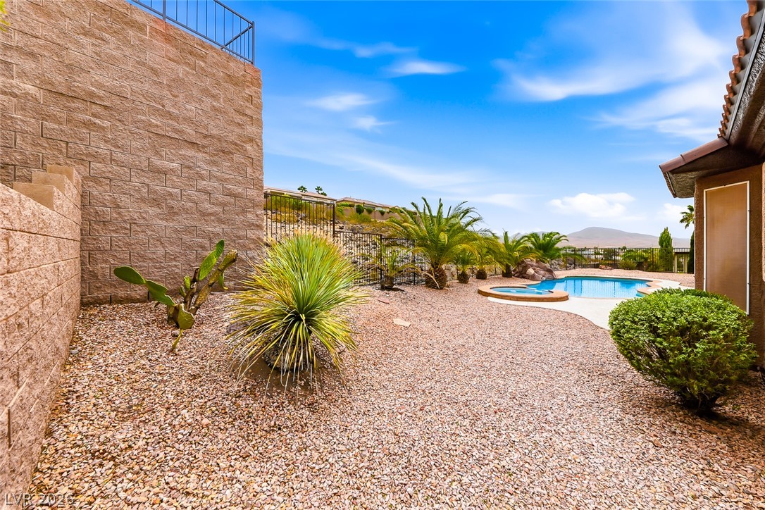 2306 Schaeffer Hills Drive Henderson NV 89052