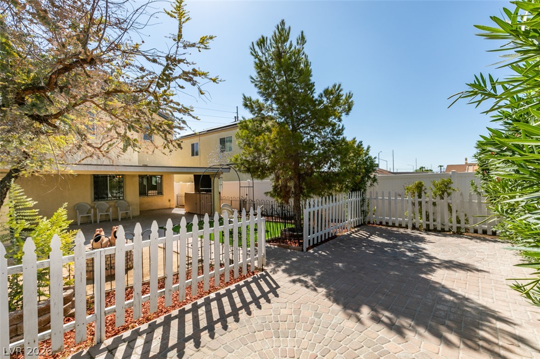 4033 Puebla Street Las Vegas NV 89115