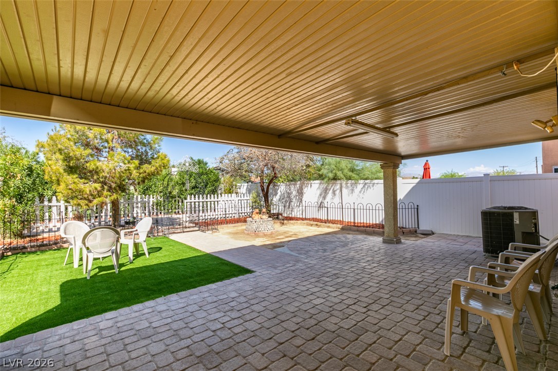 4033 Puebla Street Las Vegas NV 89115