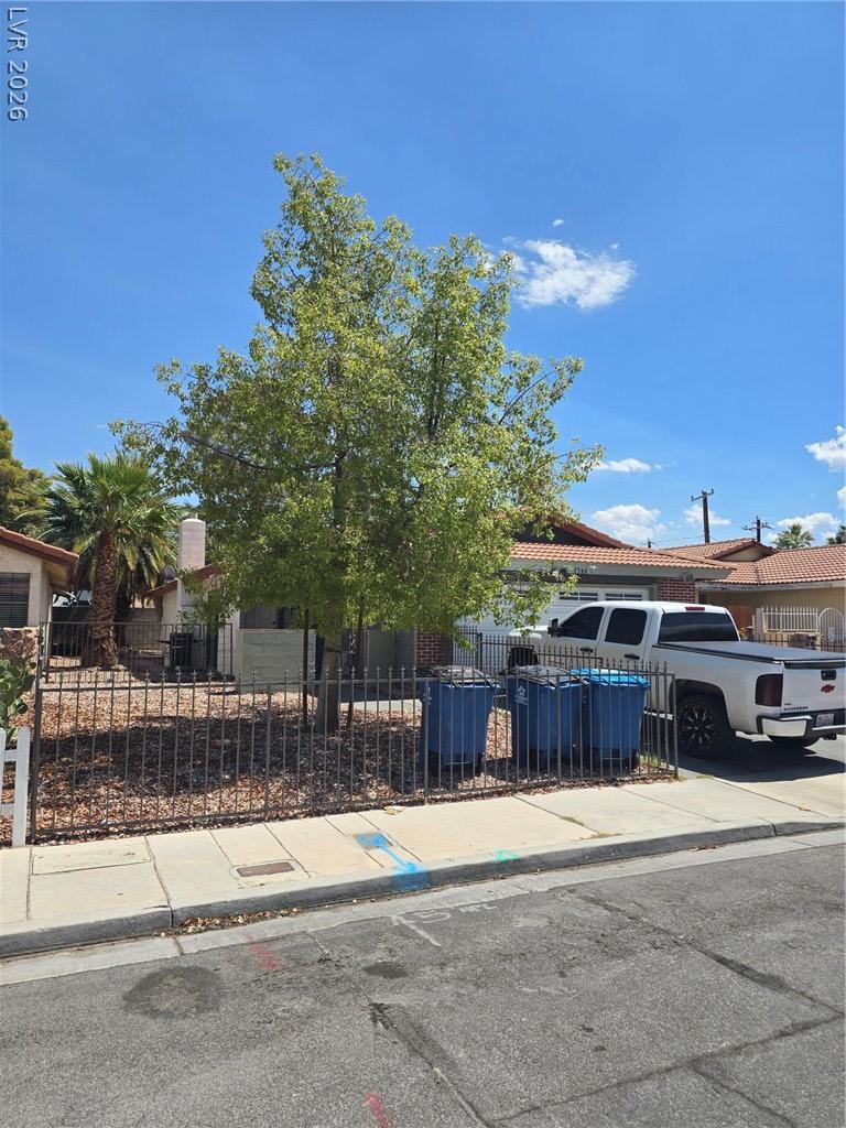 1744 Yellow Rose Street Las Vegas NV 89108