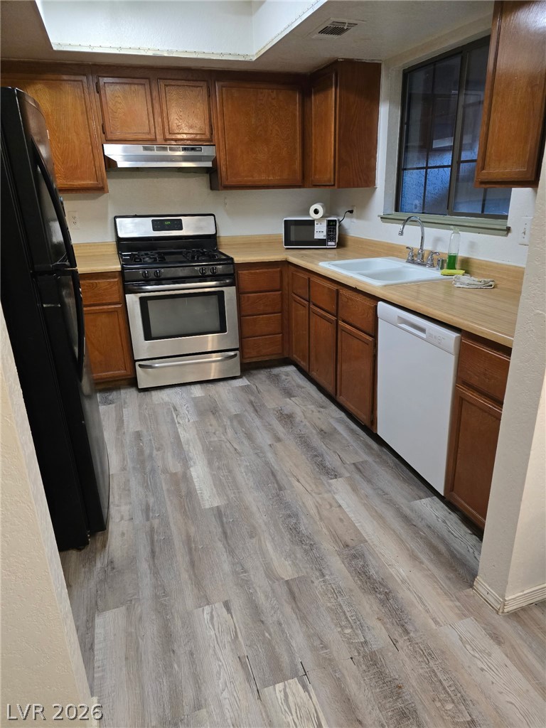 1744 Yellow Rose Street Las Vegas NV 89108
