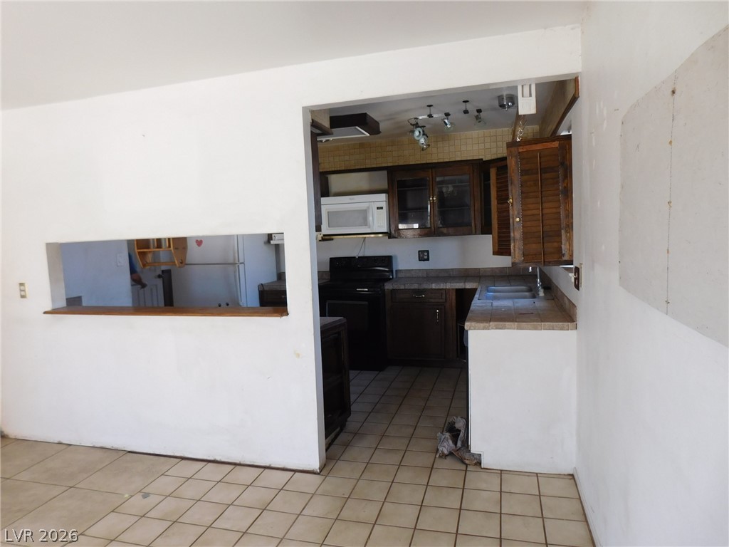 7105 Pinelake Road Las Vegas NV 89145