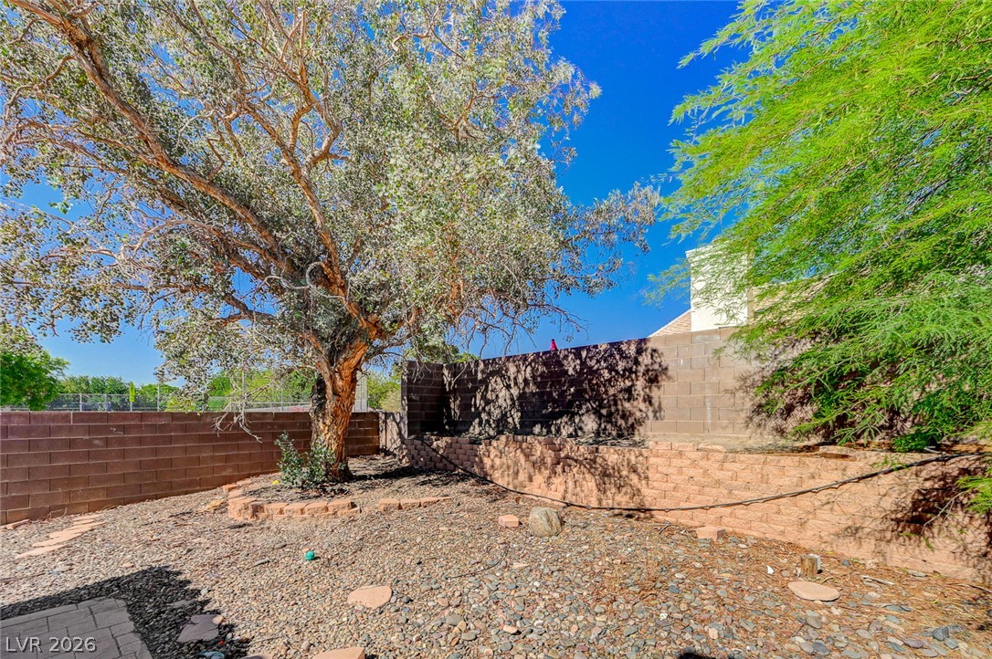 2000 Fallsburg Way Henderson NV 89002