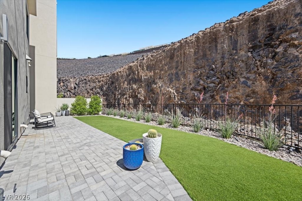 386 Solitude Peak Lane Henderson NV 89012