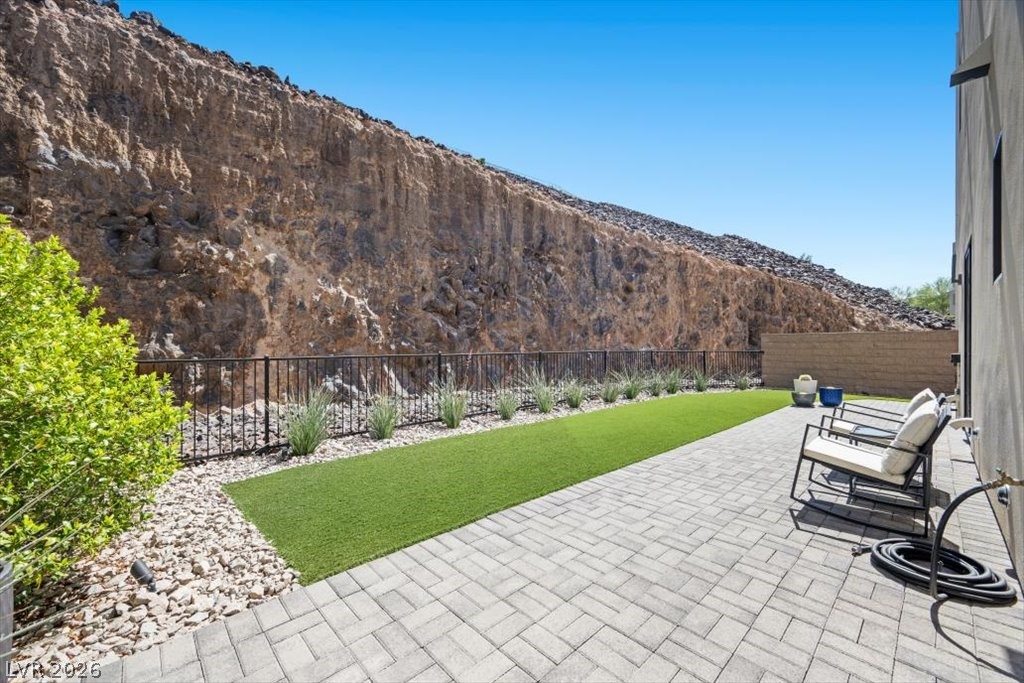386 Solitude Peak Lane Henderson NV 89012