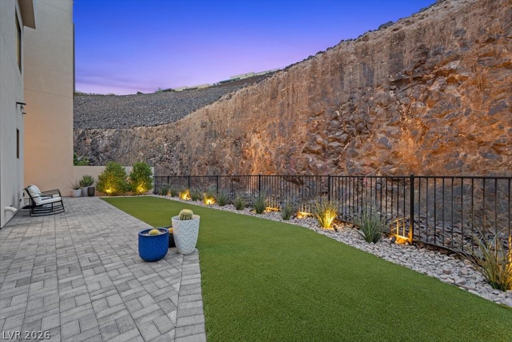 386 Solitude Peak Lane Henderson NV 89012