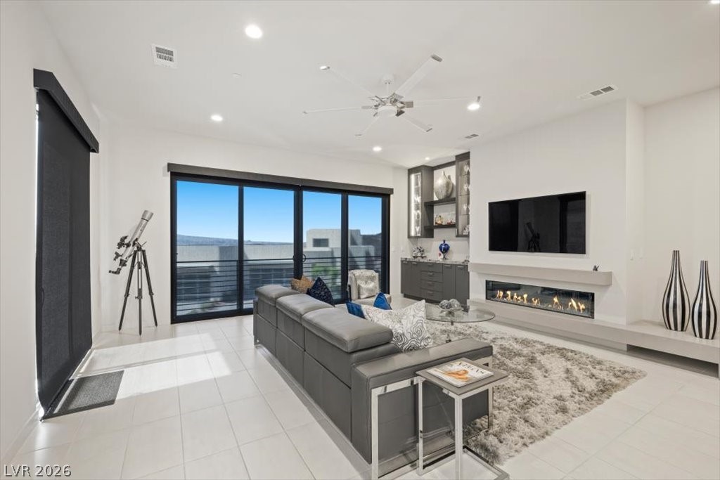 386 Solitude Peak Lane Henderson NV 89012