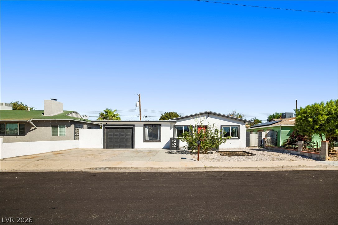2013 Howard Avenue Las Vegas NV 89104