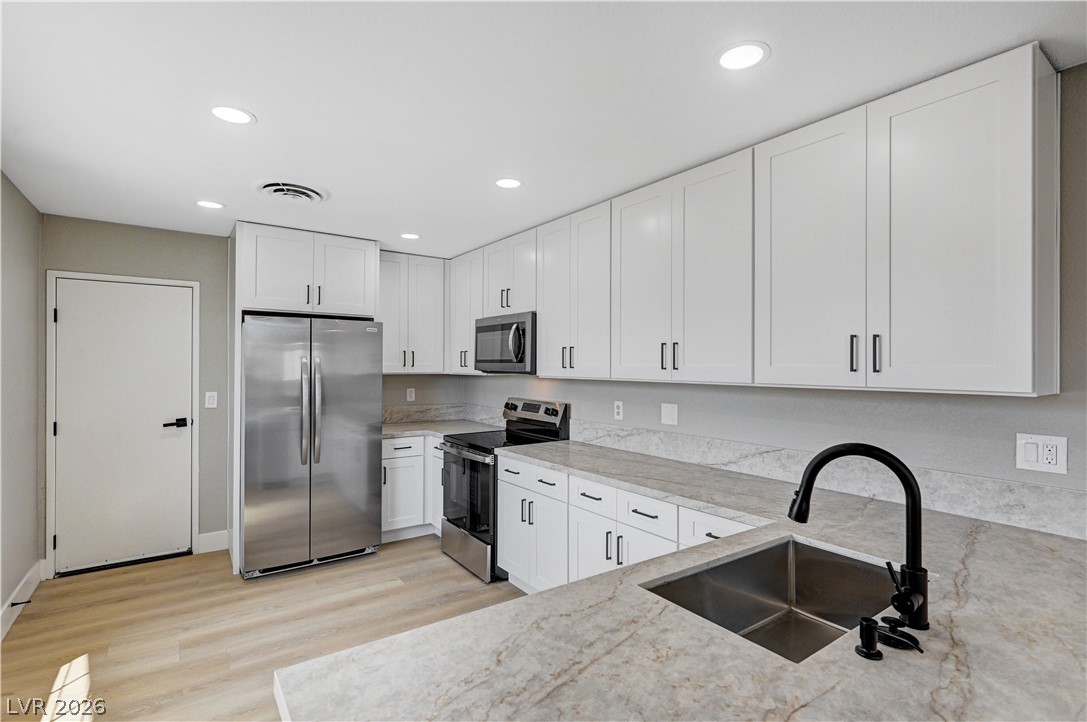 4098 Boratko Street Las Vegas NV 89115