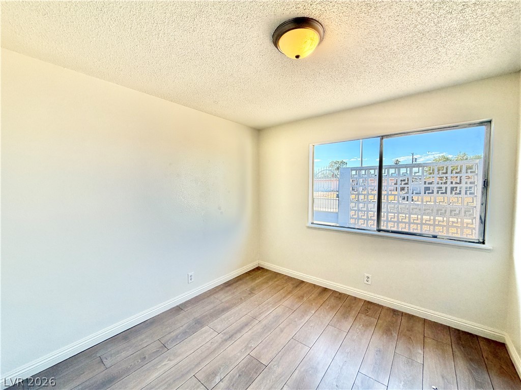 5213 Longridge Avenue Las Vegas NV 89146