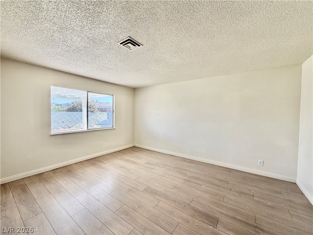 5213 Longridge Avenue Las Vegas NV 89146