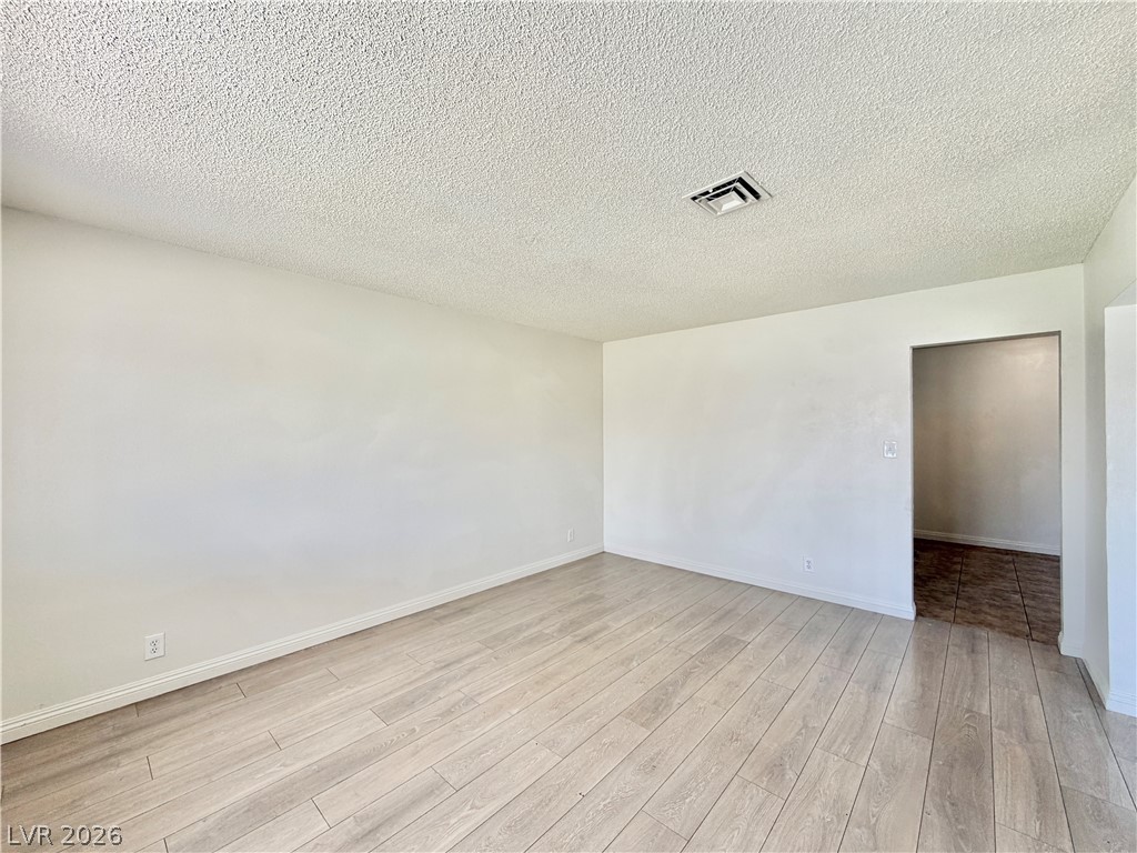 5213 Longridge Avenue Las Vegas NV 89146