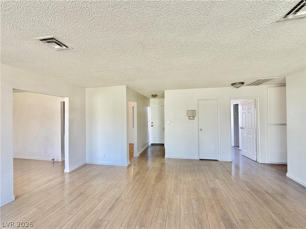 5213 Longridge Avenue Las Vegas NV 89146