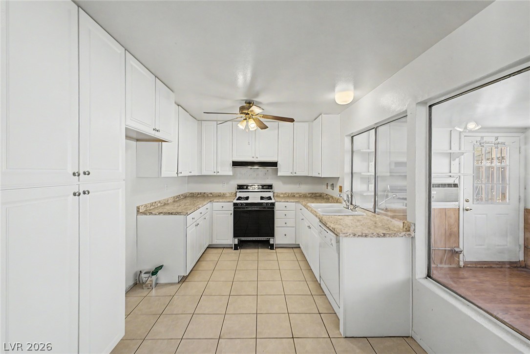 4725 Lake Place Las Vegas NV 89147