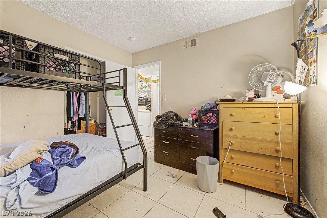 5015 Carmel Avenue Las Vegas NV 89122