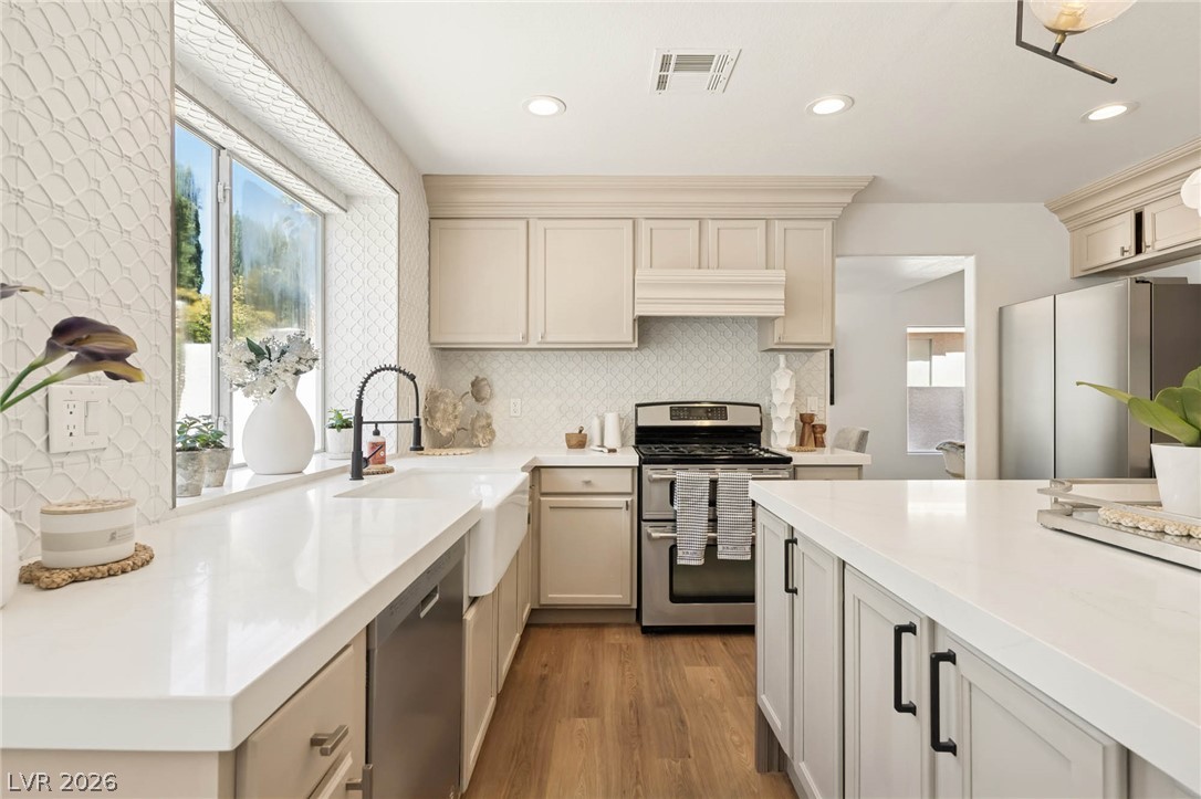 7825 Desert Bell Avenue Las Vegas NV 89128