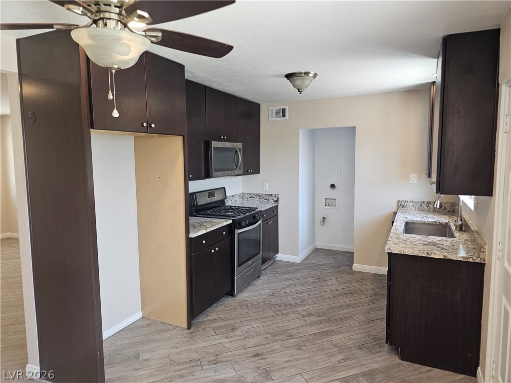 1074 King Richard Avenue Las Vegas NV 89119