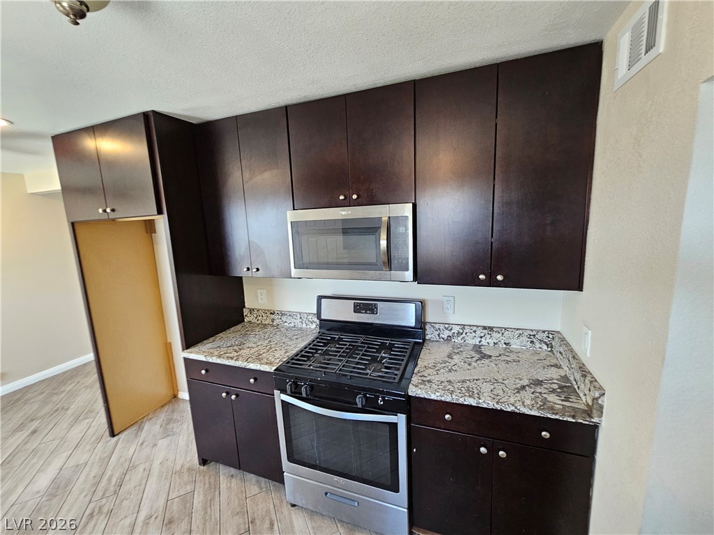 1074 King Richard Avenue Las Vegas NV 89119