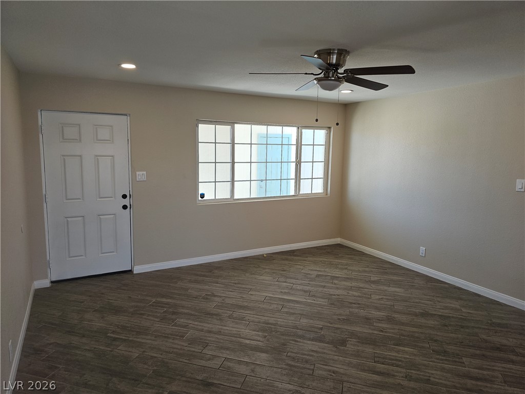 1074 King Richard Avenue Las Vegas NV 89119