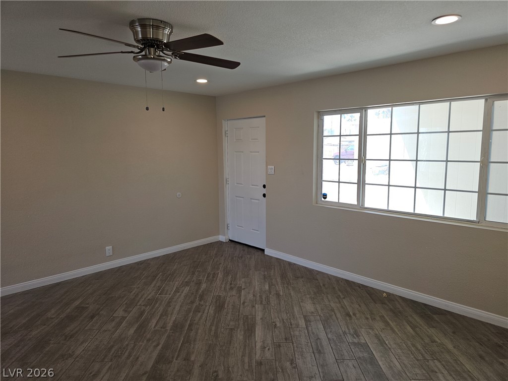 1074 King Richard Avenue Las Vegas NV 89119