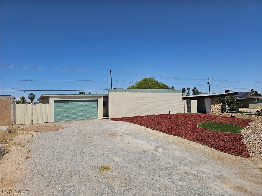 1074 King Richard Avenue Las Vegas NV 89119