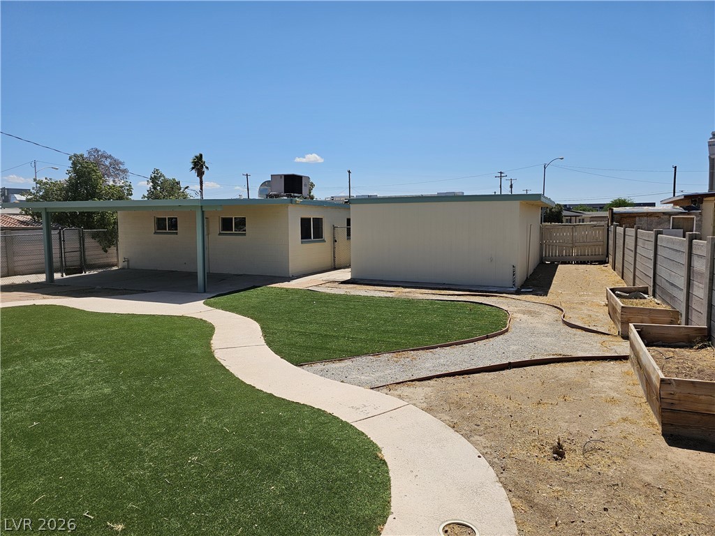 1074 King Richard Avenue Las Vegas NV 89119