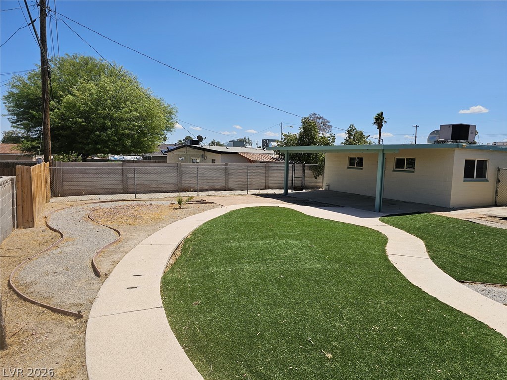 1074 King Richard Avenue Las Vegas NV 89119