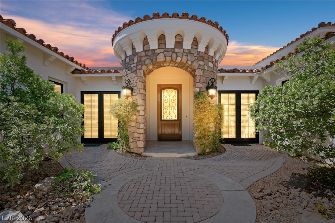 11 Olympia Hills Circle Las Vegas NV 89141