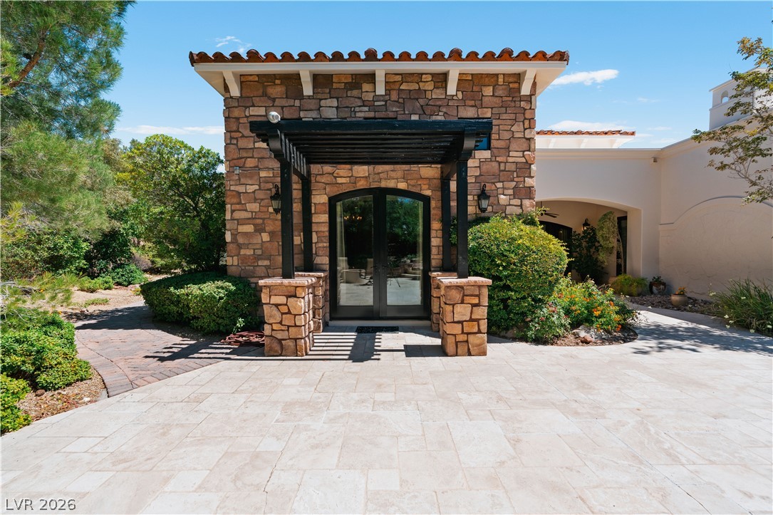 11 Olympia Hills Circle Las Vegas NV 89141