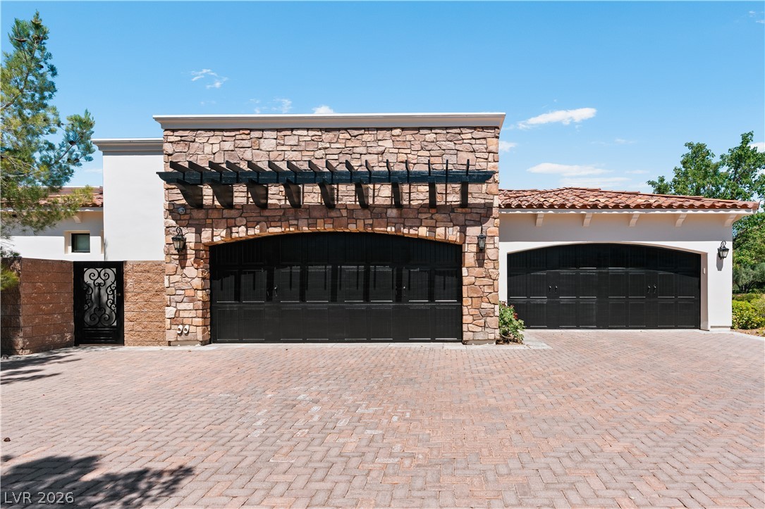 11 Olympia Hills Circle Las Vegas NV 89141