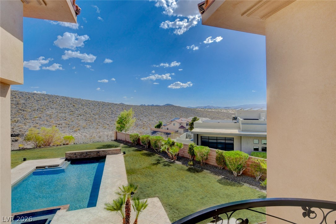 84 Kittansett Loop Henderson NV 89052