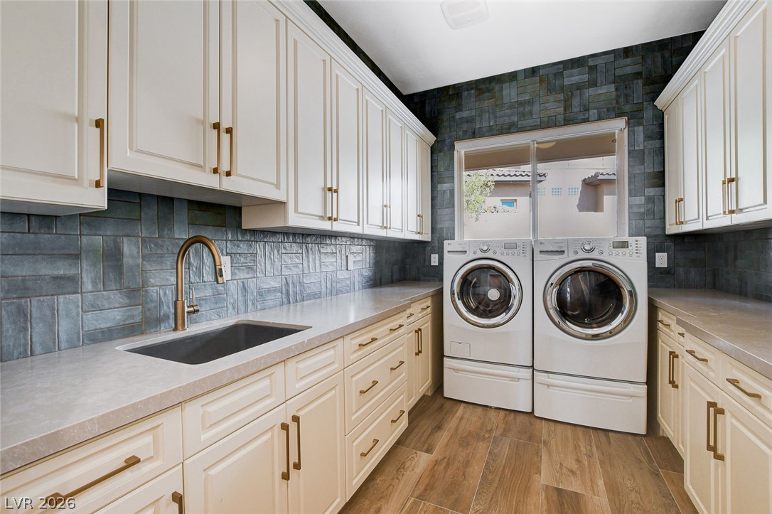 84 Kittansett Loop Henderson NV 89052