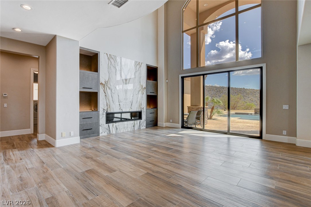 84 Kittansett Loop Henderson NV 89052