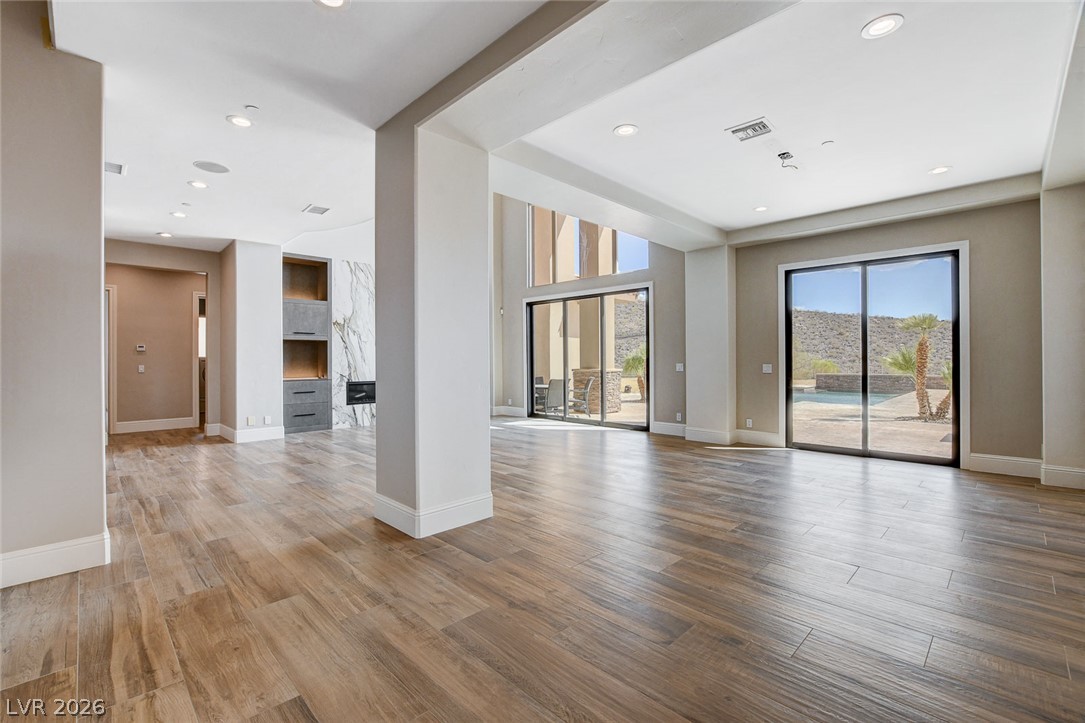 84 Kittansett Loop Henderson NV 89052