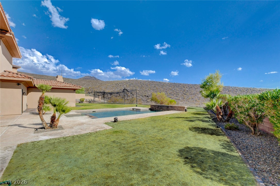 84 Kittansett Loop Henderson NV 89052
