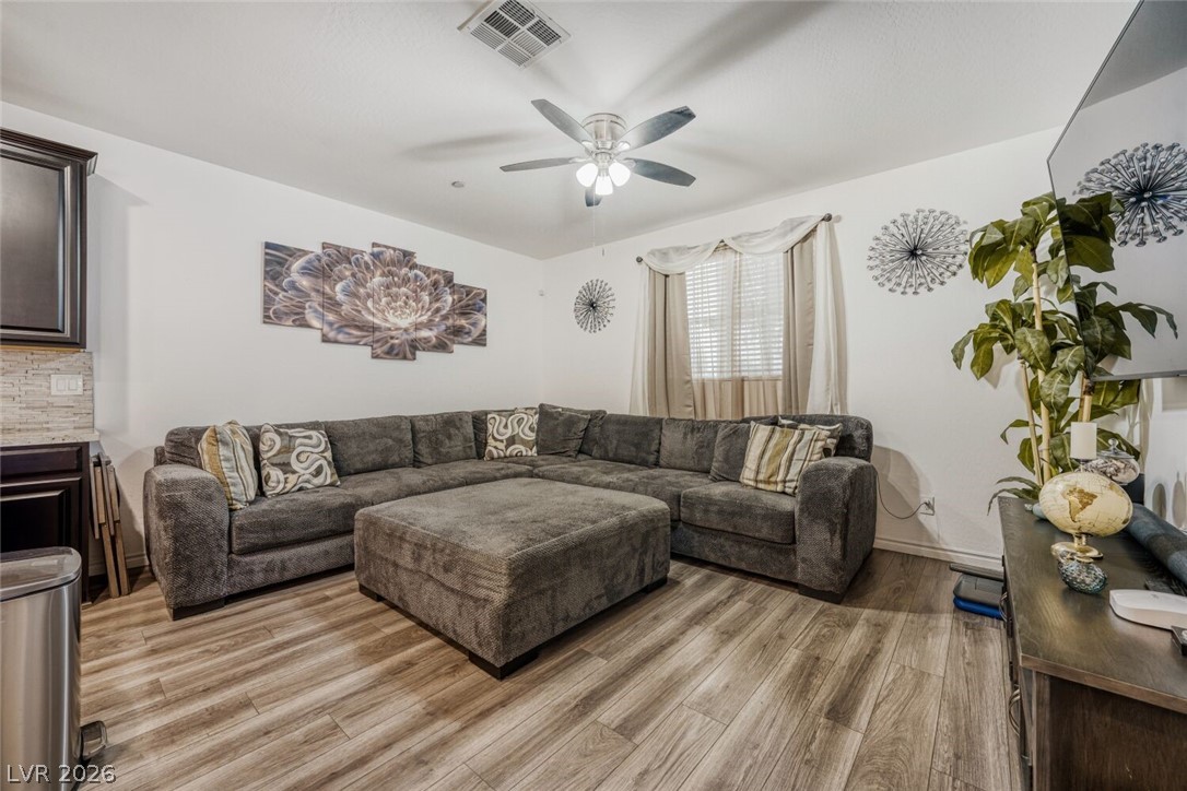 828 Grand Country Avenue North Las Vegas NV 89086