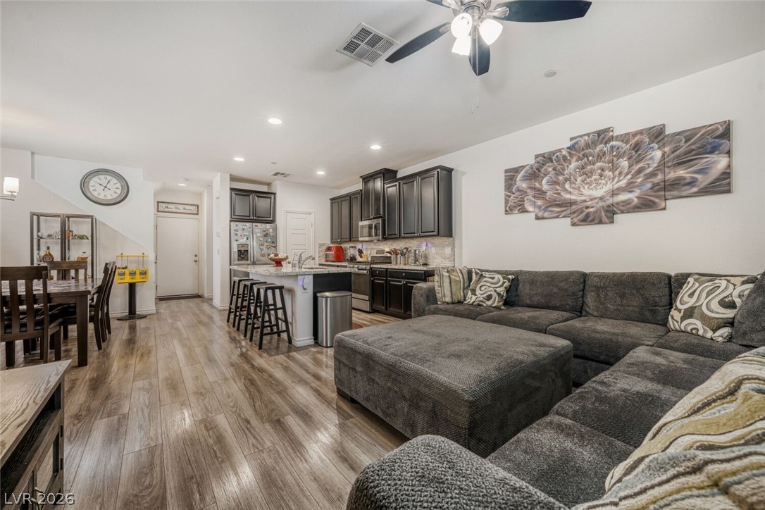 828 Grand Country Avenue North Las Vegas NV 89086